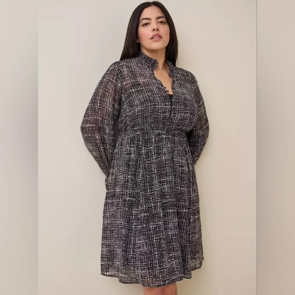 NWT Torrid 3 Scratchy Plaid Mini Chiffon Mock Neck Dress 3X 22 24